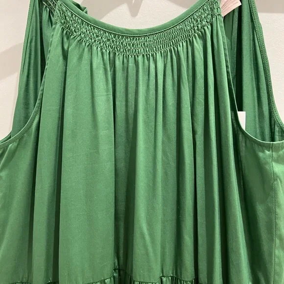 Gal Meets Glam Green Maxi Dress - Picture 6 of 8